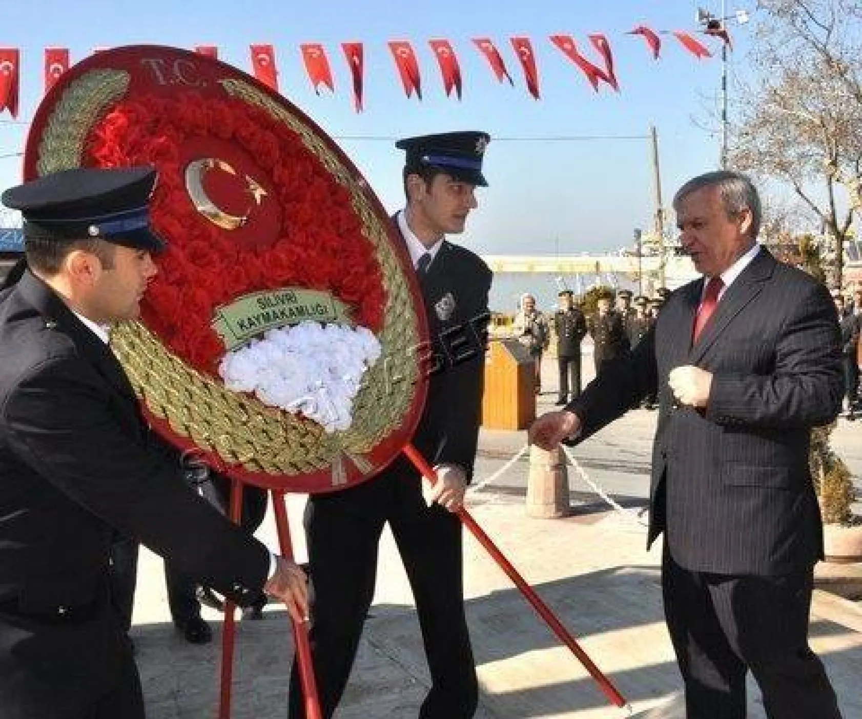 Çanakkale Şehitleri Saygıyla Anıldı