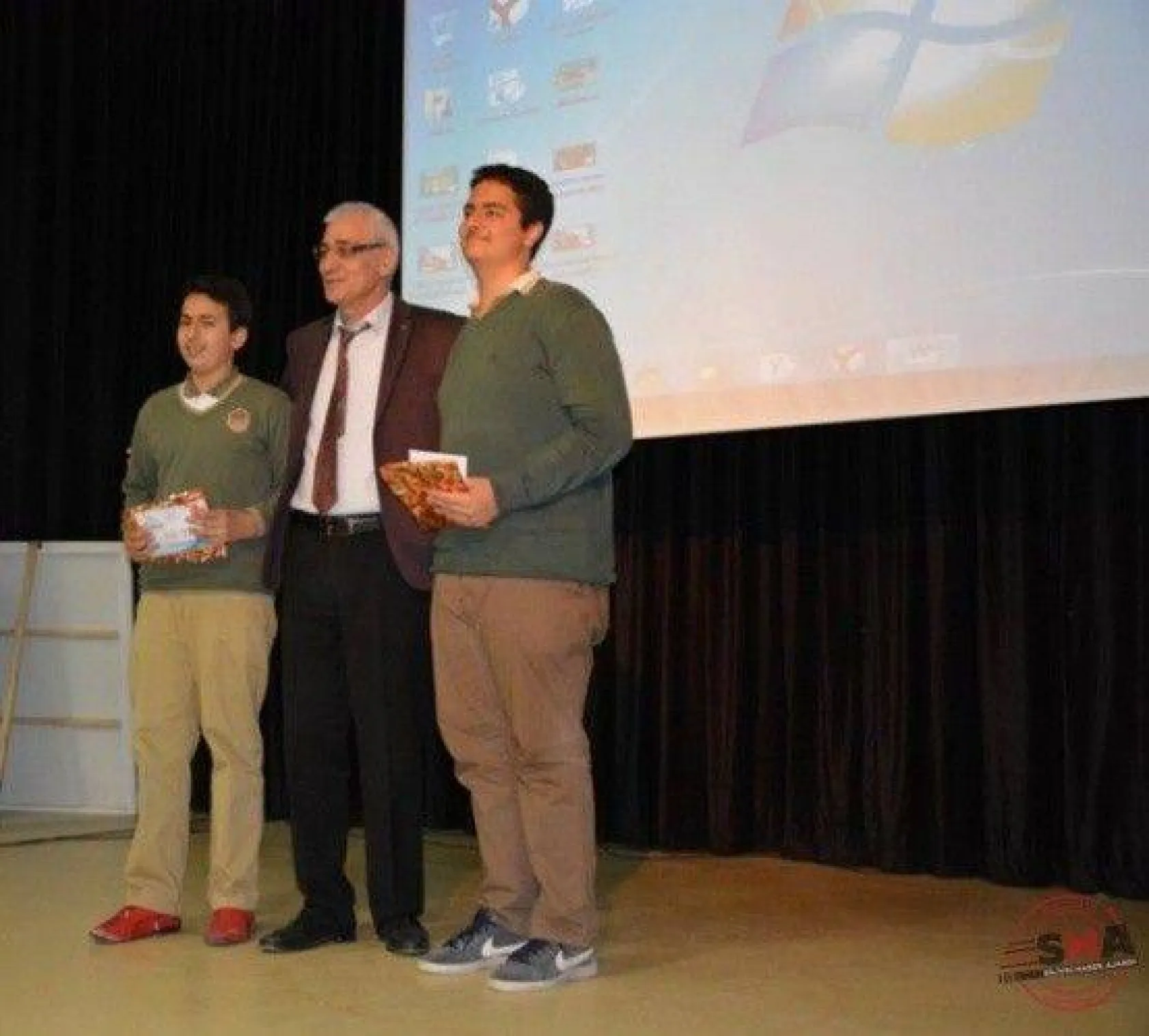 Ortaokullar arası İstiklal Marşı'nı Güzel Okuma Yarışması düzenlendi