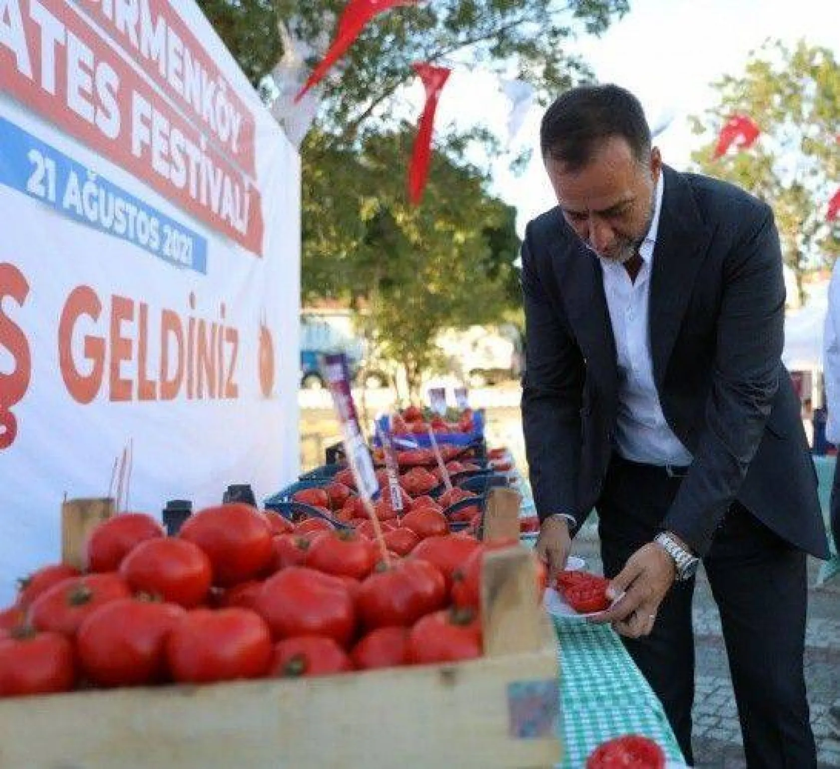 Değirmenköy'de Domatesler Yarıştı