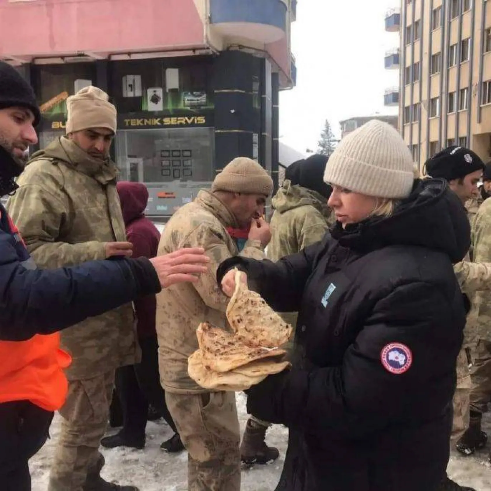 Silivri'den deprem bölgesine büyük destek