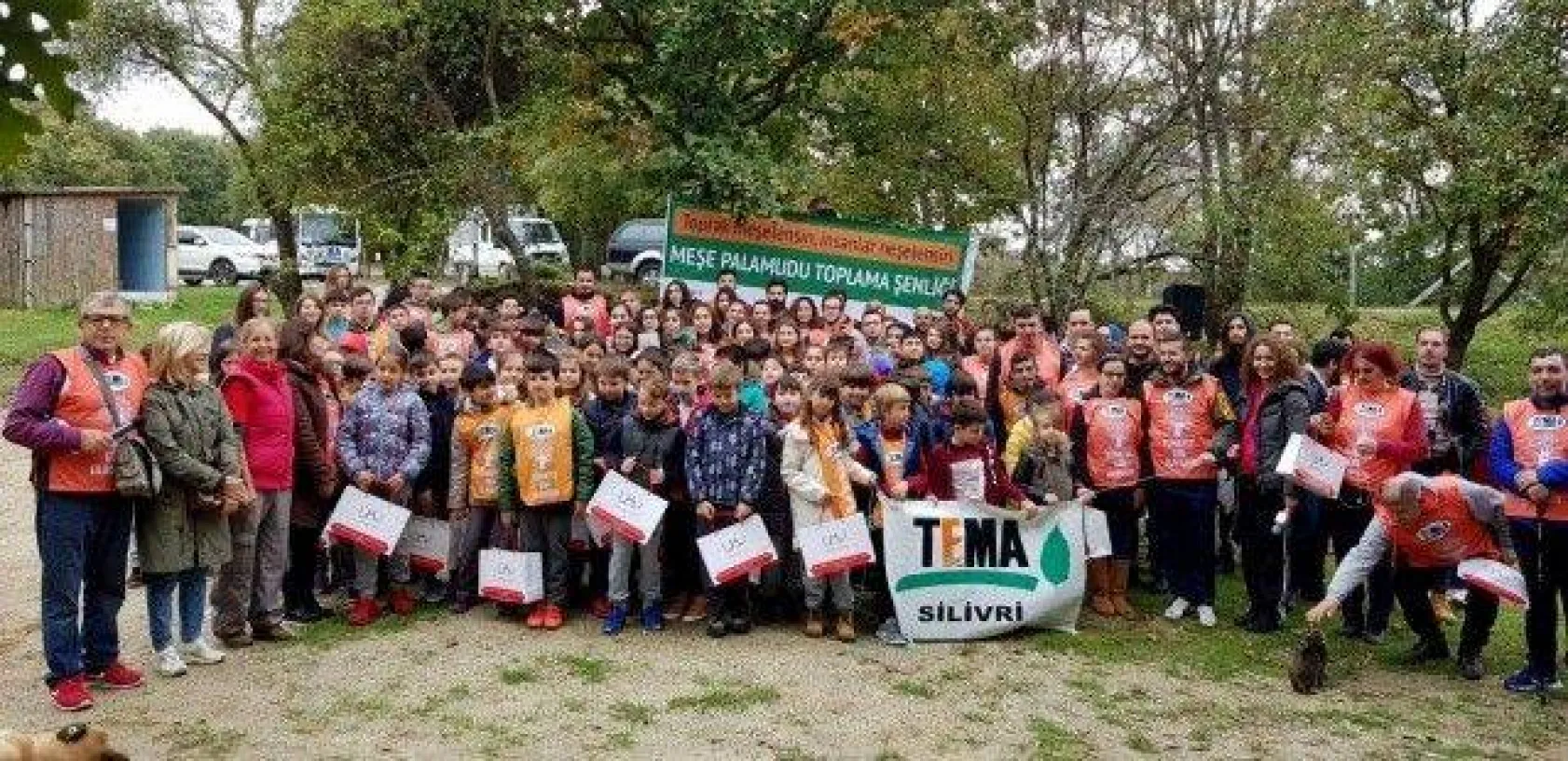 Minikler Meşe Palamudu Topladı