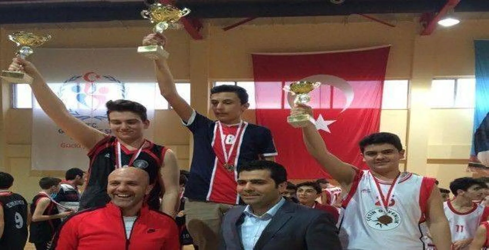'Çağrıbey' sporda başarıya doymuyor
