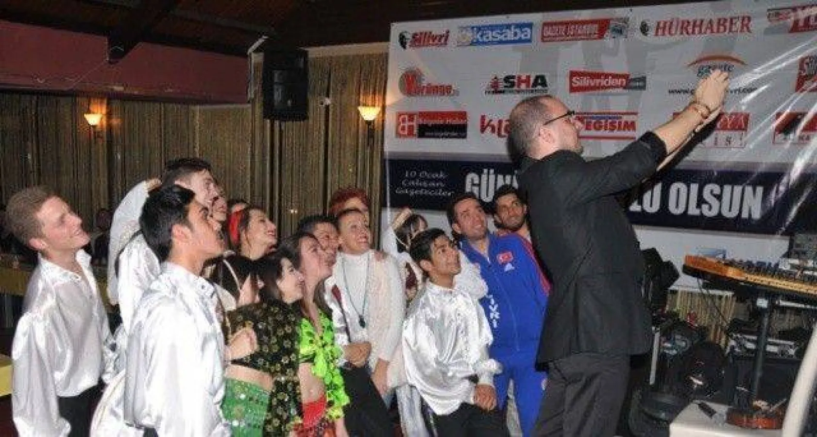 Gazeteciler 'ÖZEL' bir gecede bir araya geldi