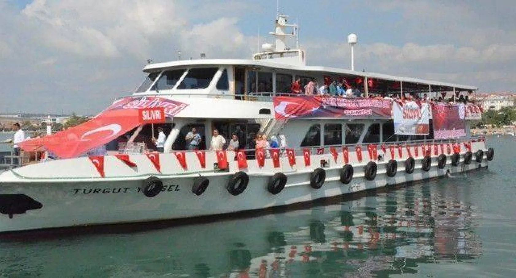 Gemilerle 'Teröre Lanet Mitingi'ne