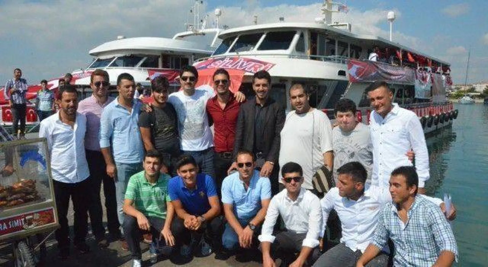 Gemilerle 'Teröre Lanet Mitingi'ne