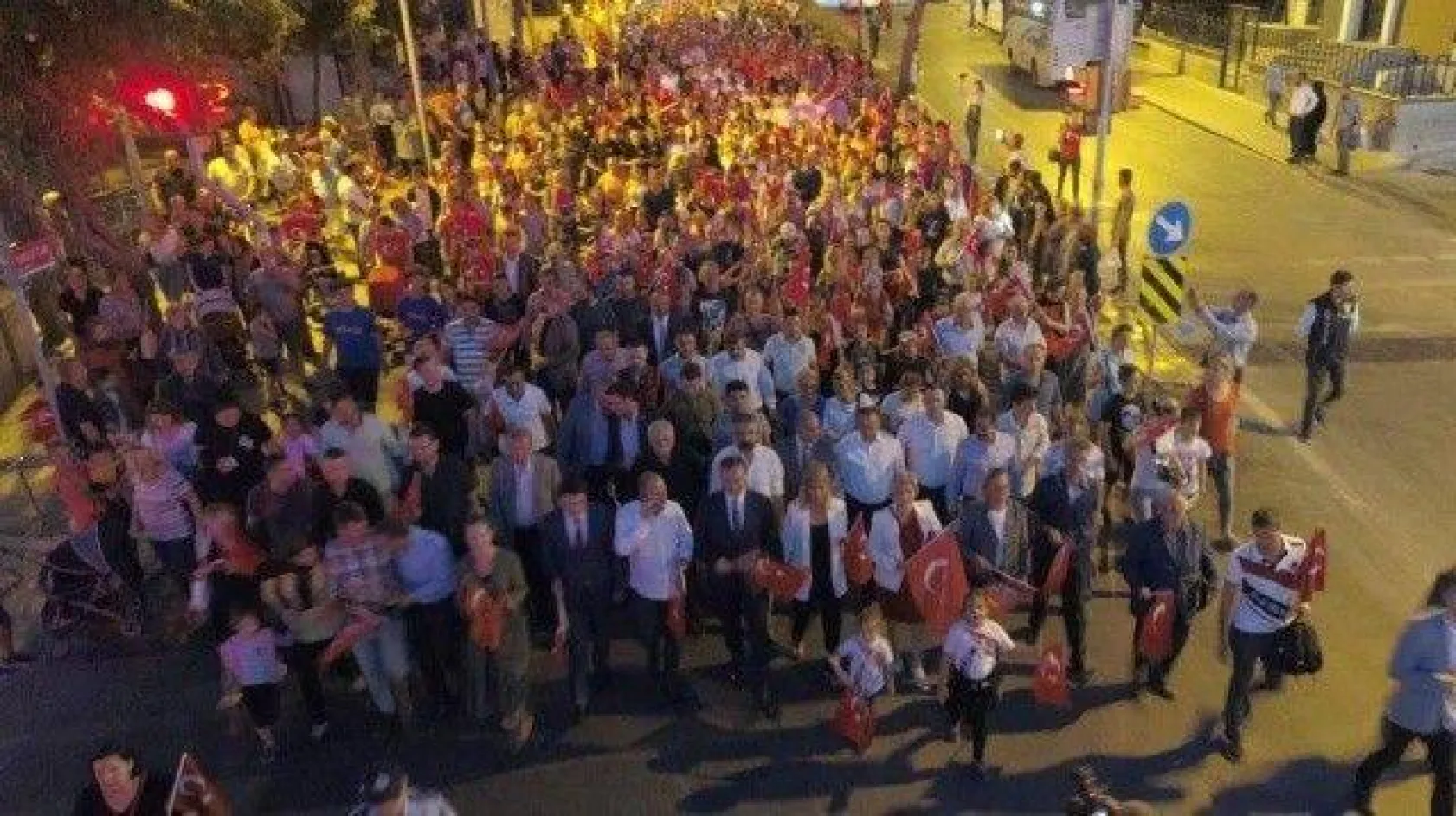 30 Ağustos coşkusu sokaklara taştı