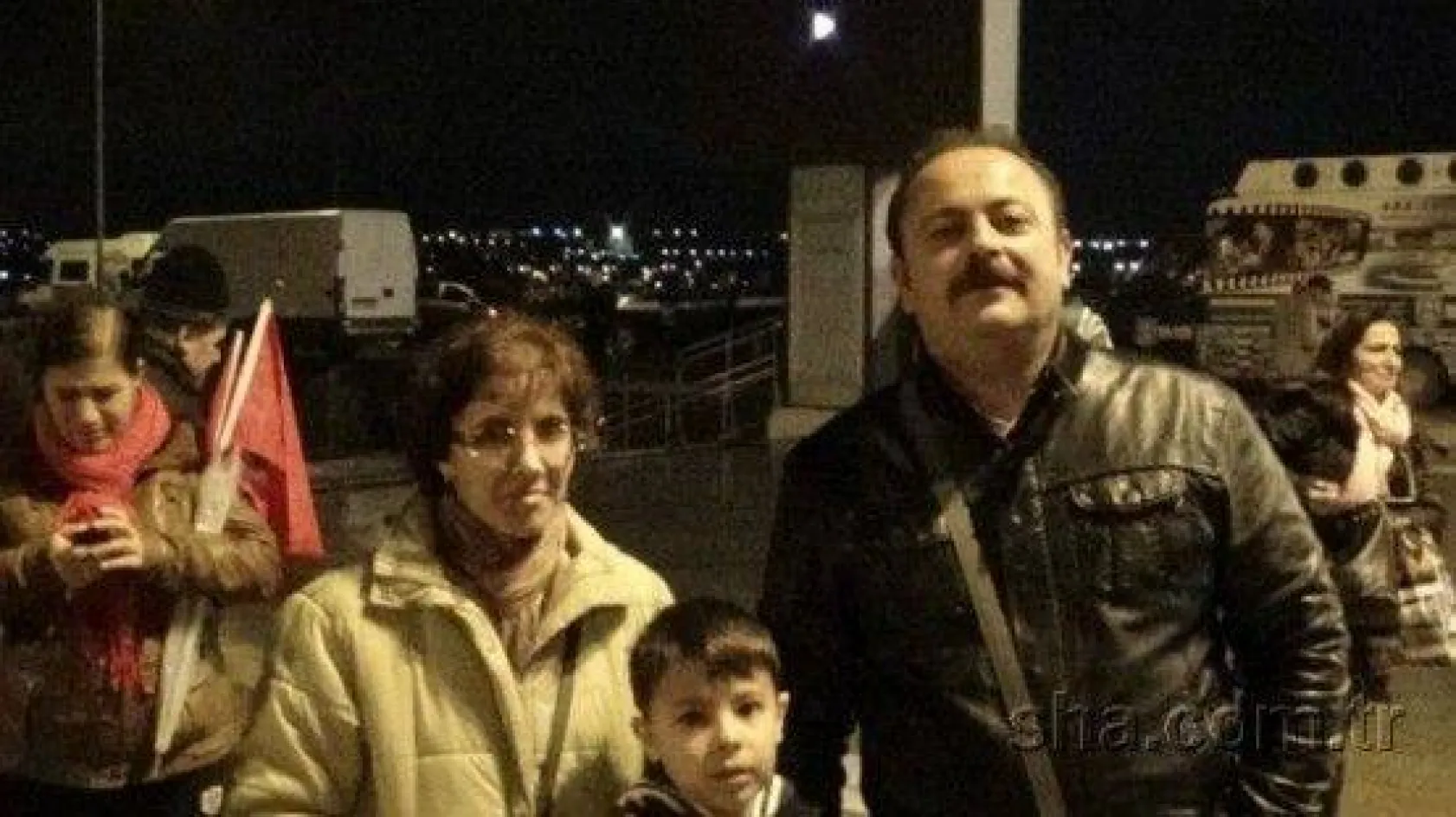 Binlerce kişi Cumhuriyet için yürüdü