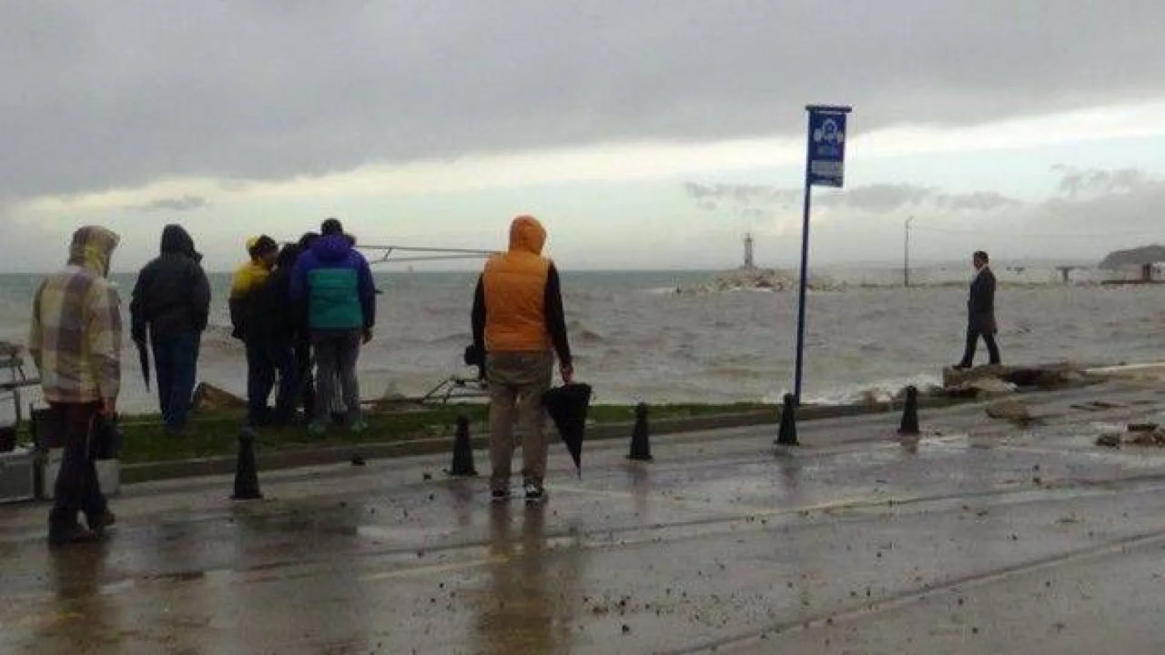 Lodosu fırsat bilip klip çekti