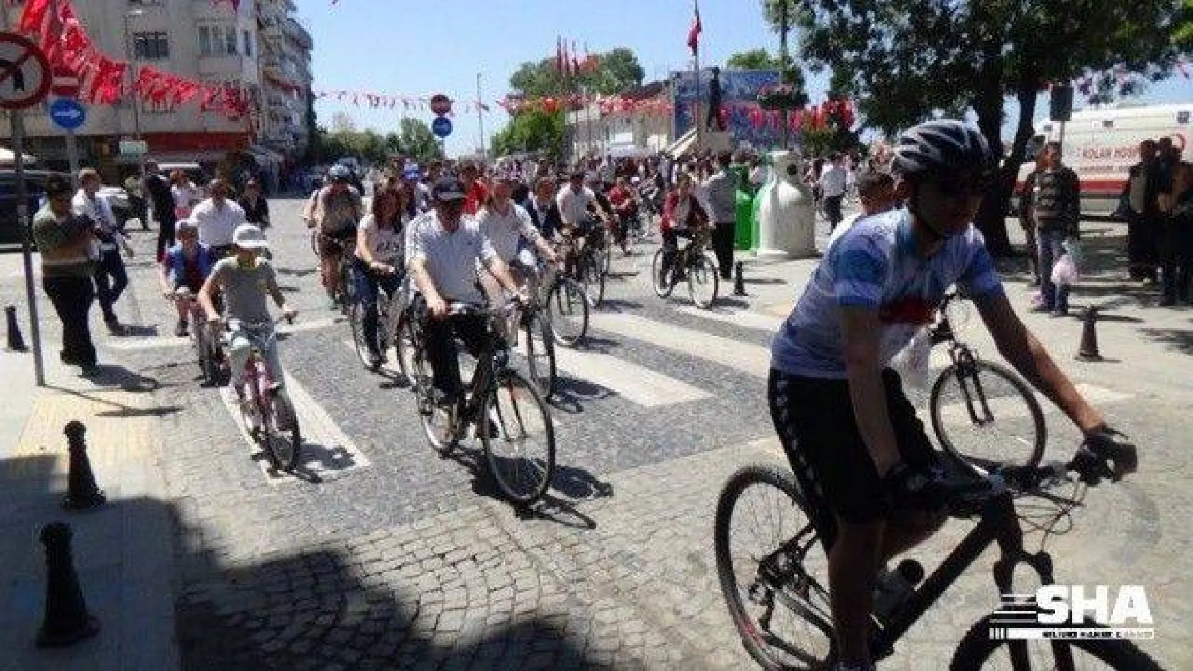 19 Mayıs Gençlik haftası törenle başladı