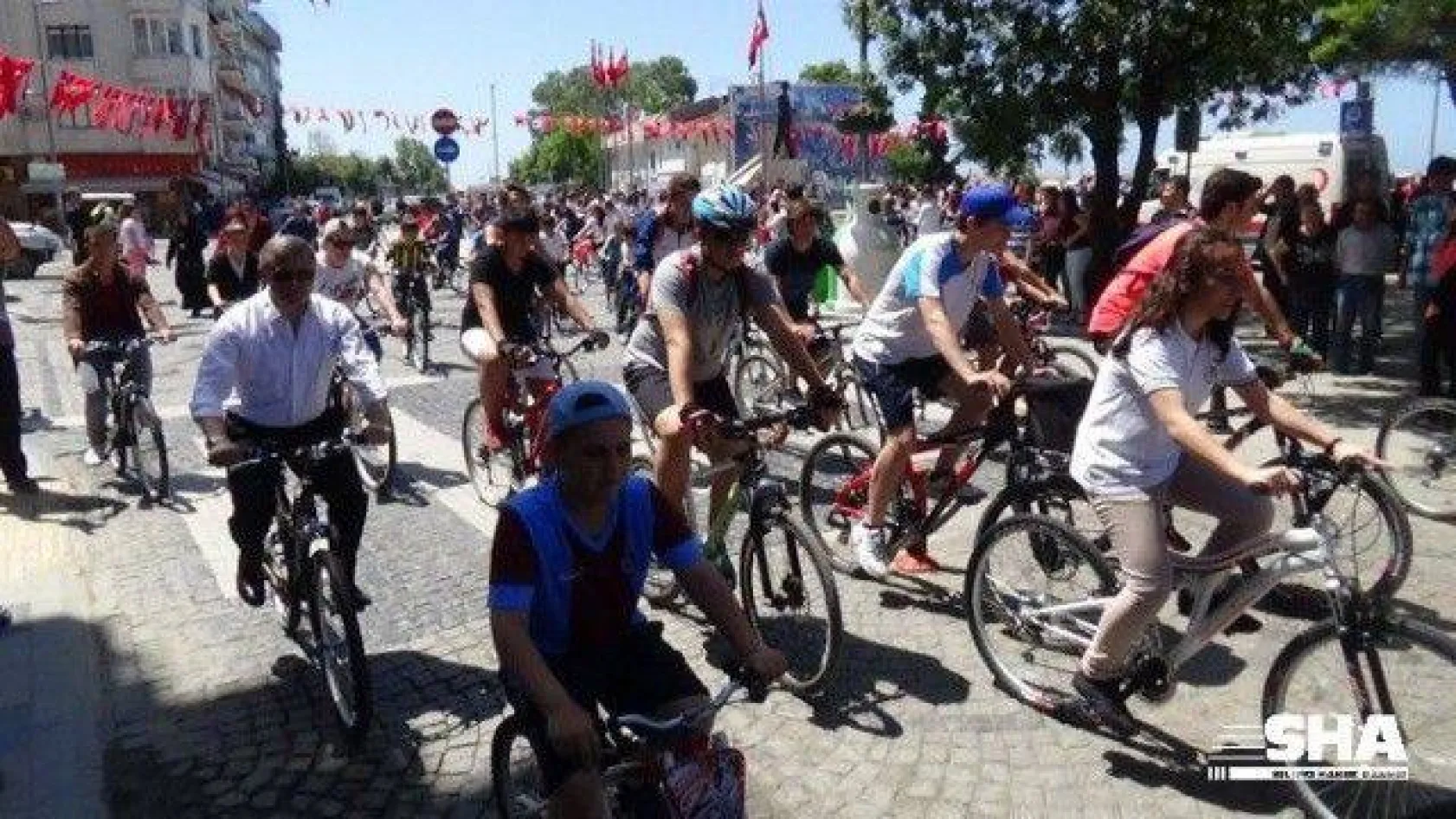 19 Mayıs Gençlik haftası törenle başladı