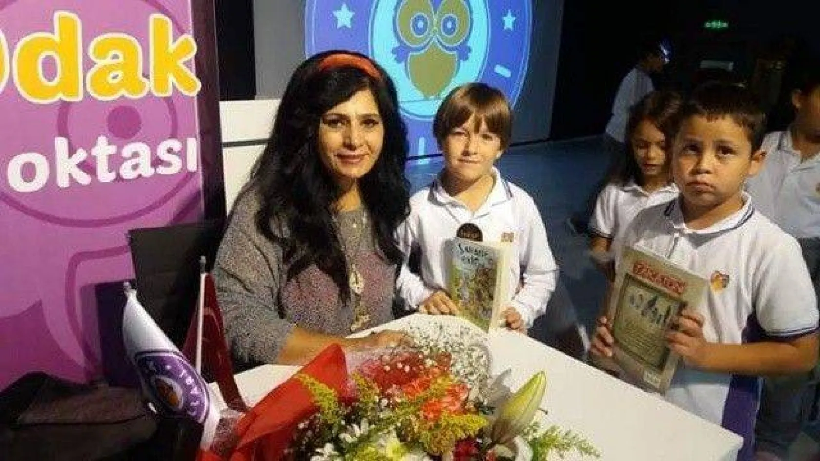 Bir Yazar, Bir Kitap, Yüz Fikir