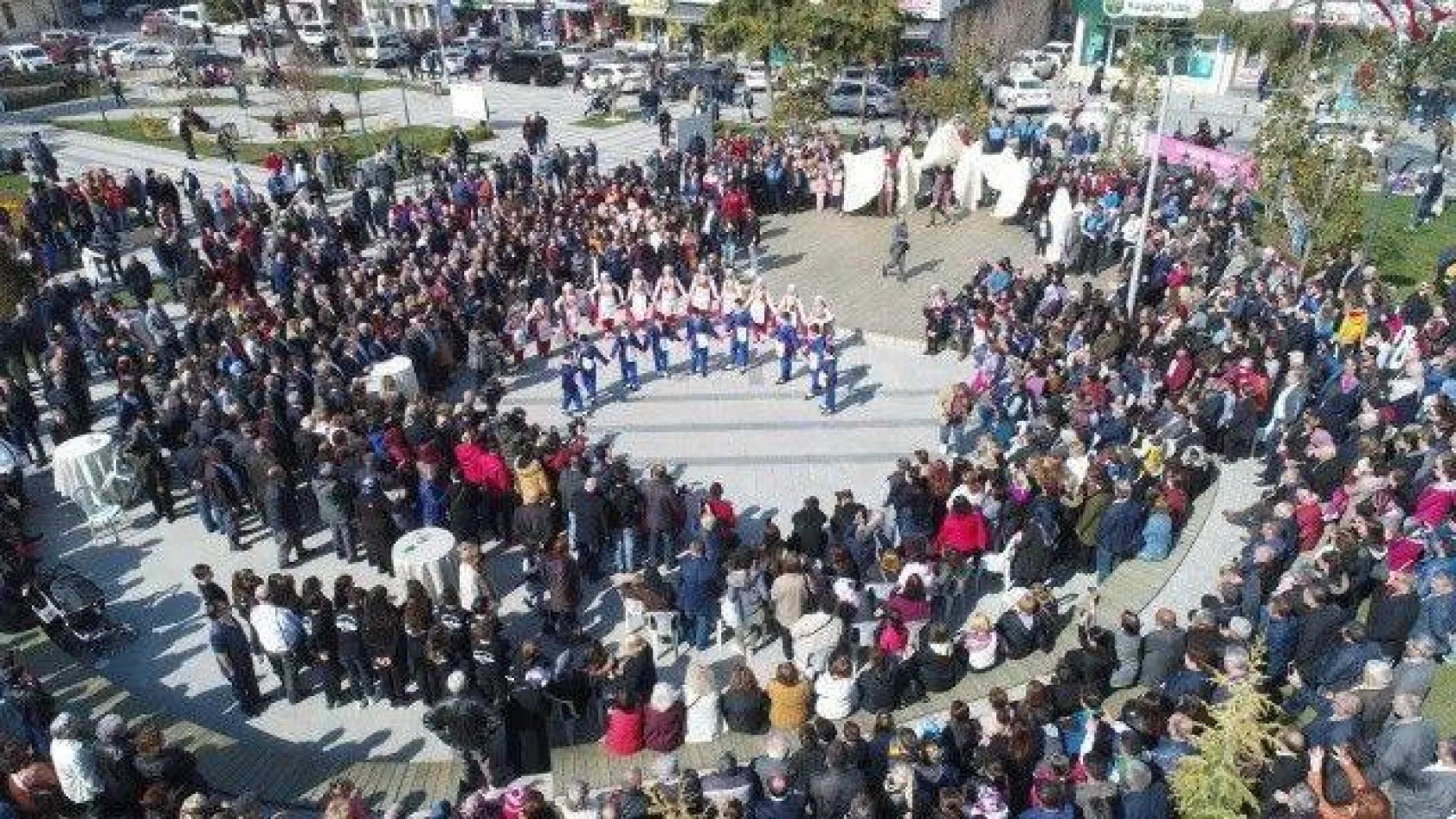 19 Mayıs Meydanı'na Coşkulu Açılış