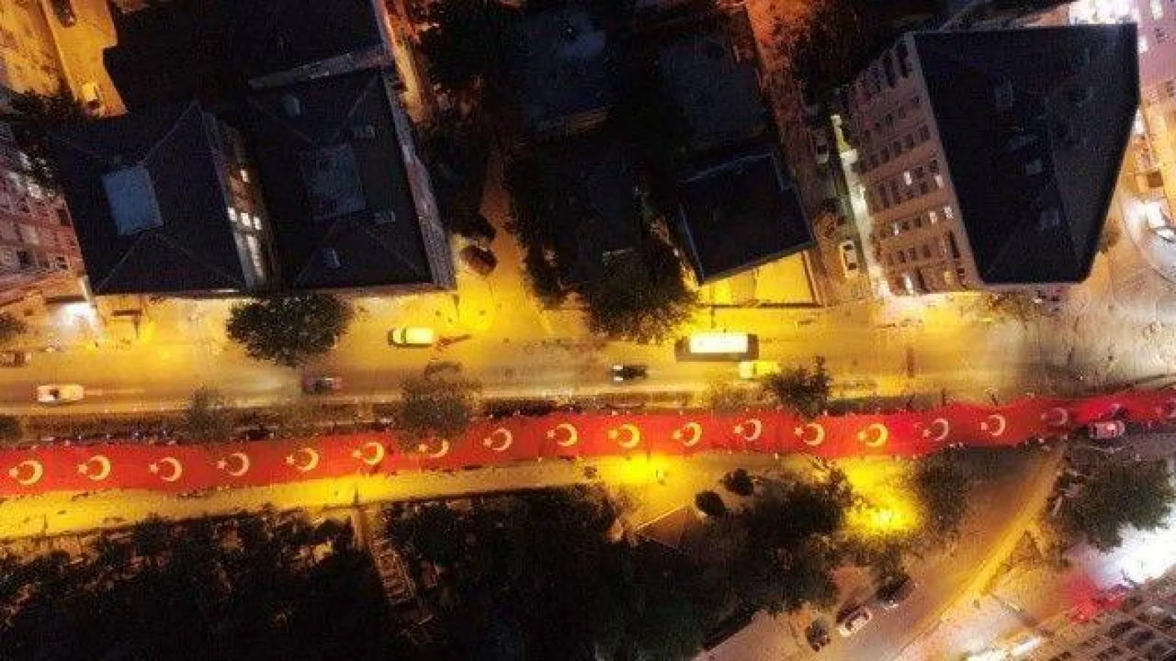 30 Ağustos coşkusu sokaklara taştı