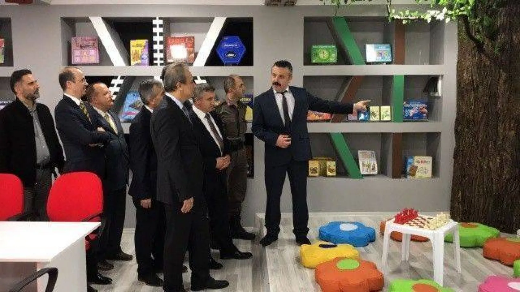 Turgut Reis İlkokulu " Mini Çalgı Müzesi " Kurdu [Foto Galeri]