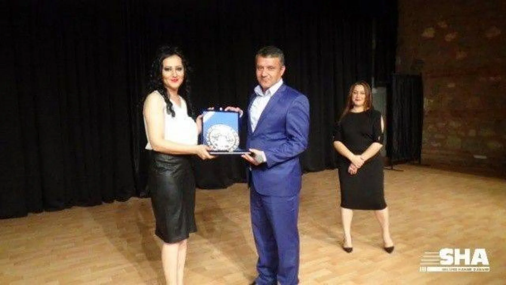 Anne kız aşkına yoğun ilgi