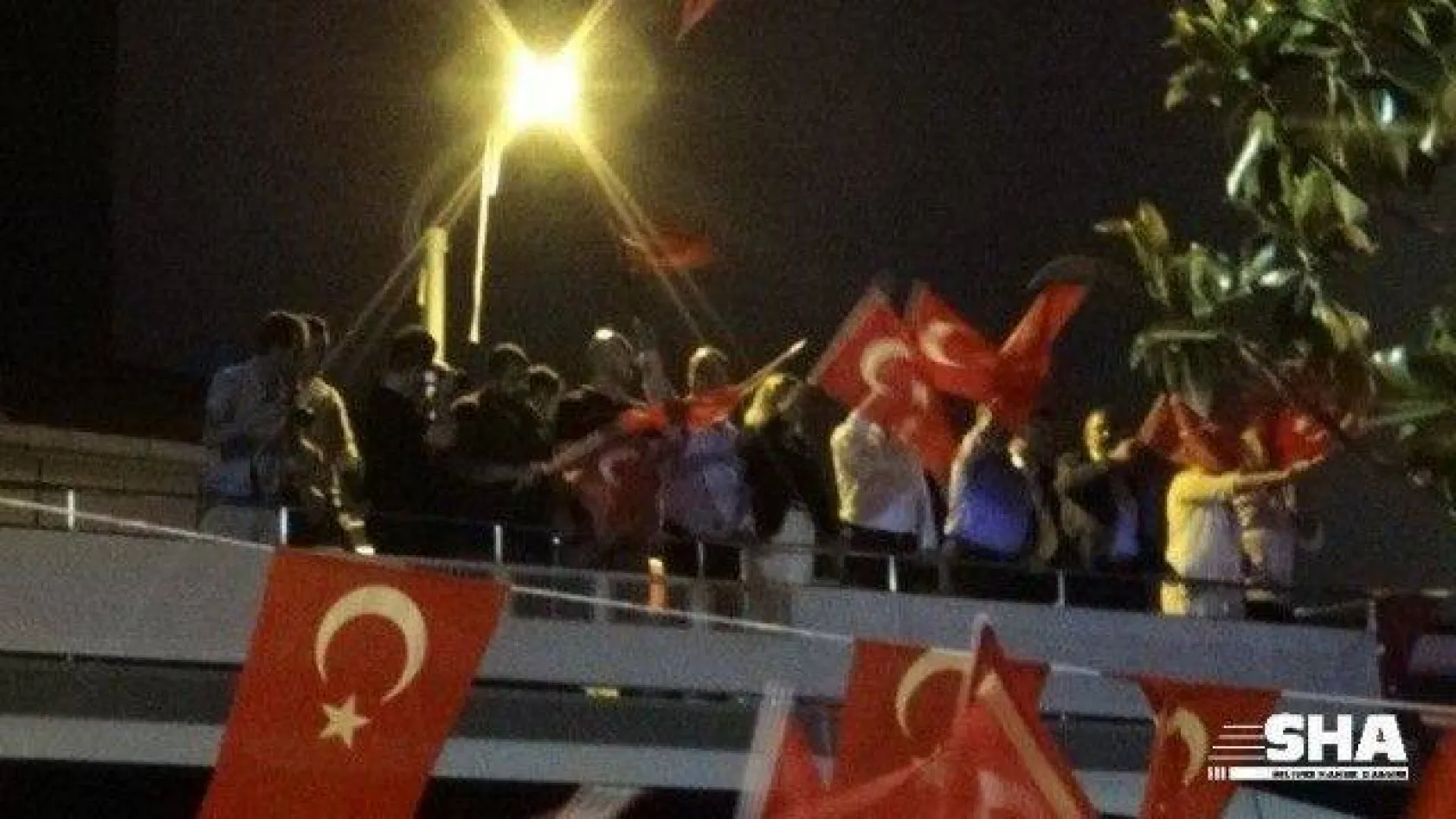 Başkan Topbaş, Silivri'de Demokrasi nöbetine katıldı