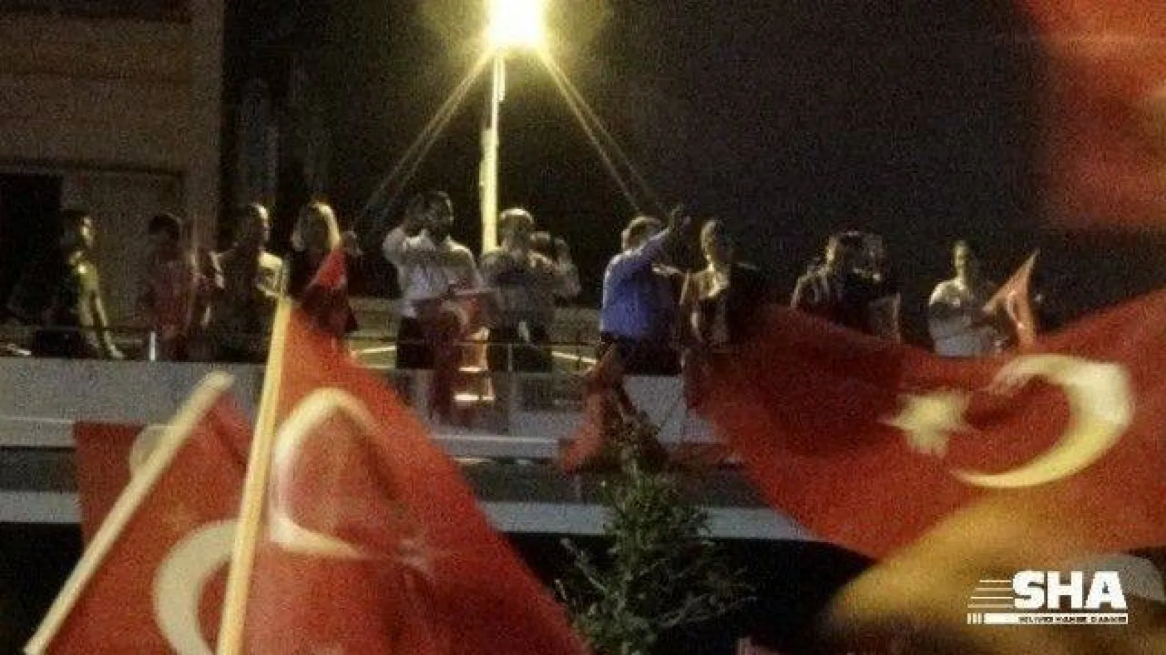 Başkan Topbaş, Silivri'de Demokrasi nöbetine katıldı