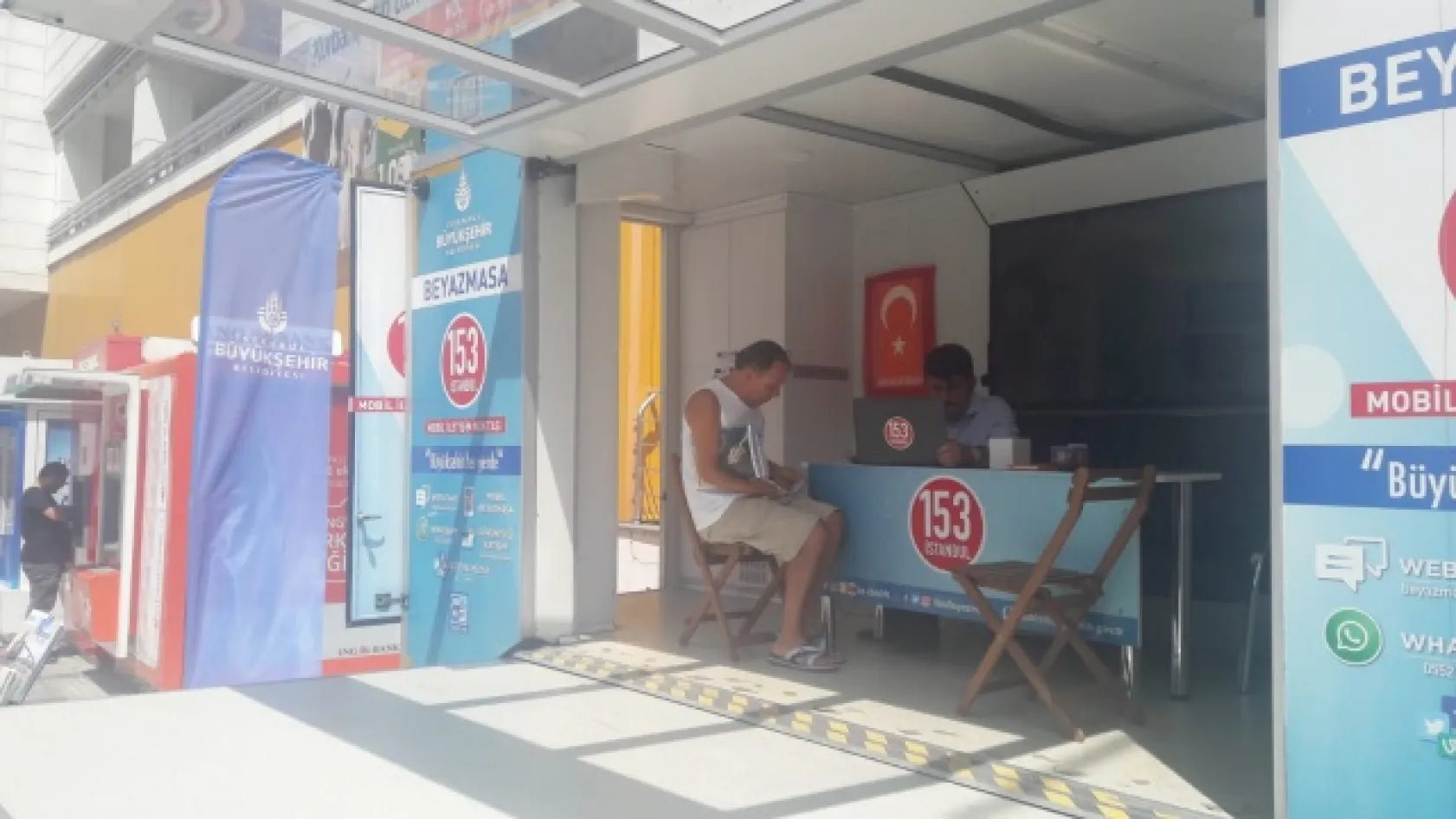 Bozoğlu, İBB'den 50 Kişilik Ekiple Çıkarma Yaptı