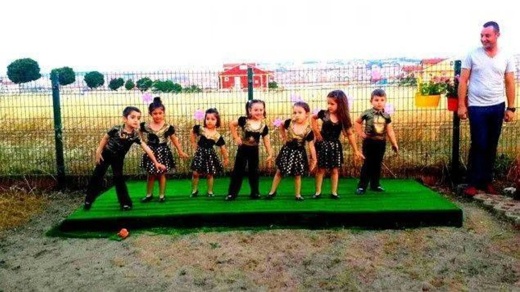 Güli miniklerinden sürpriz