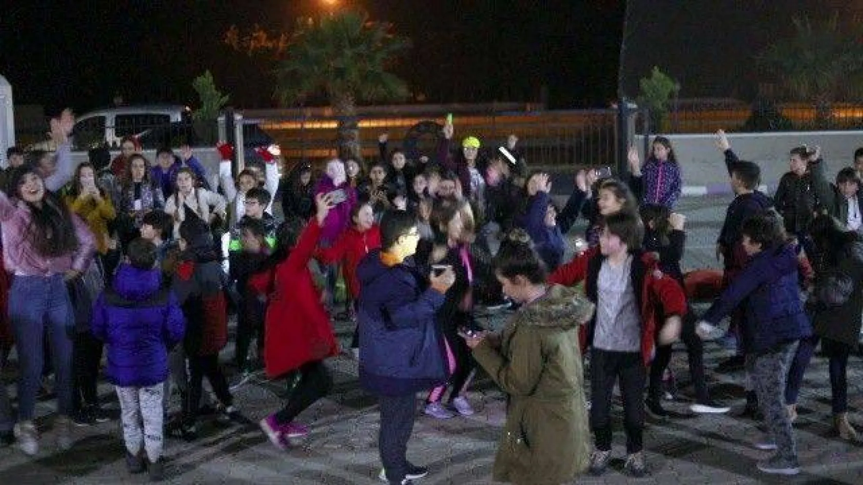 Odak öğrencileri bir gece okullarında kaldı