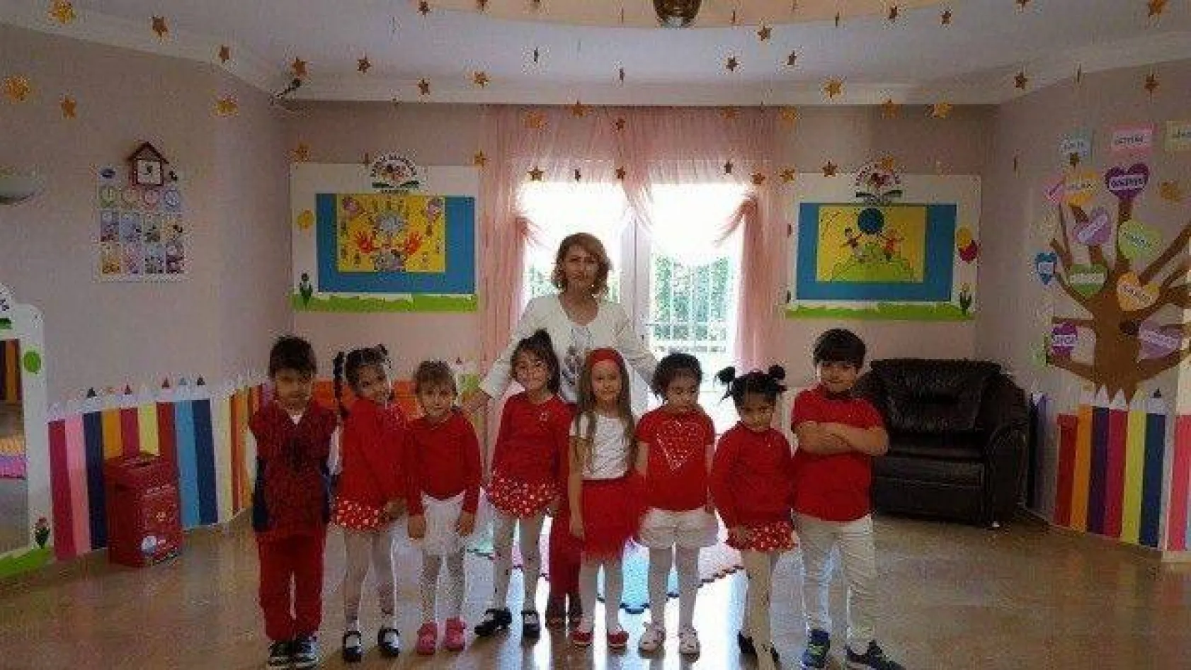 Renkli Balonlar'da 23 Nisan coşkusu