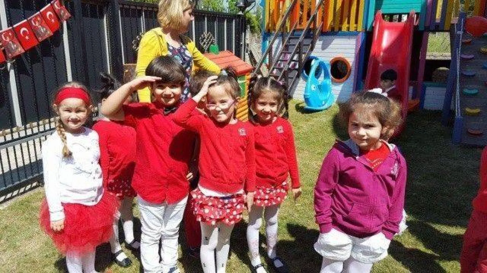 Renkli Balonlar'da 23 Nisan coşkusu