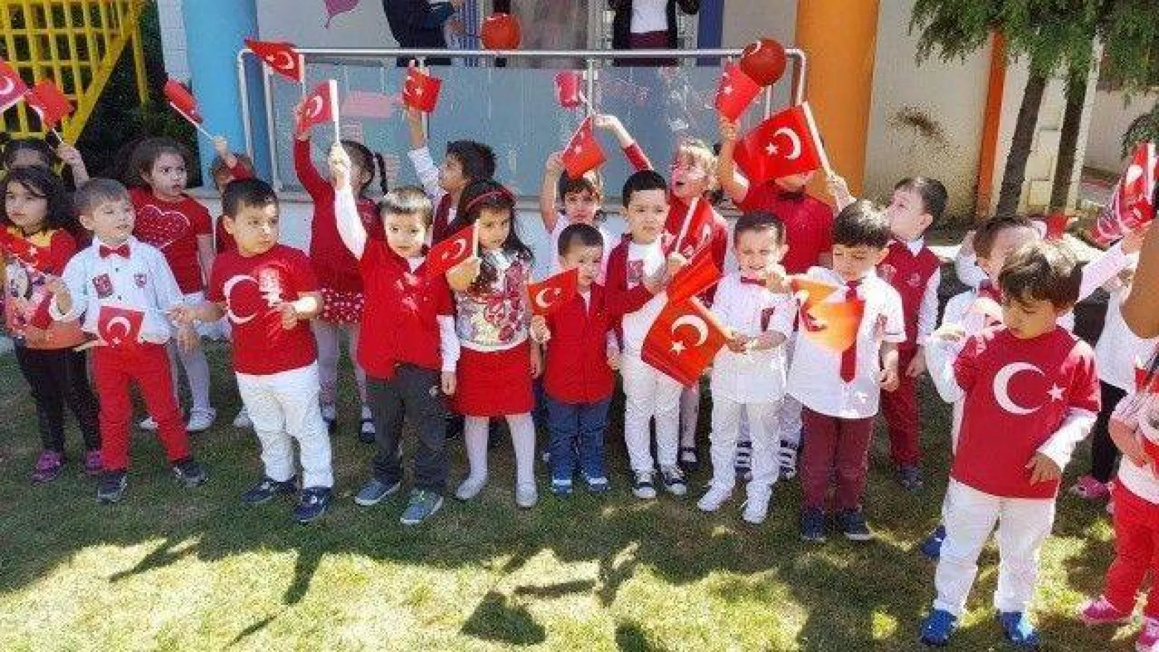 Renkli Balonlar'da 23 Nisan coşkusu