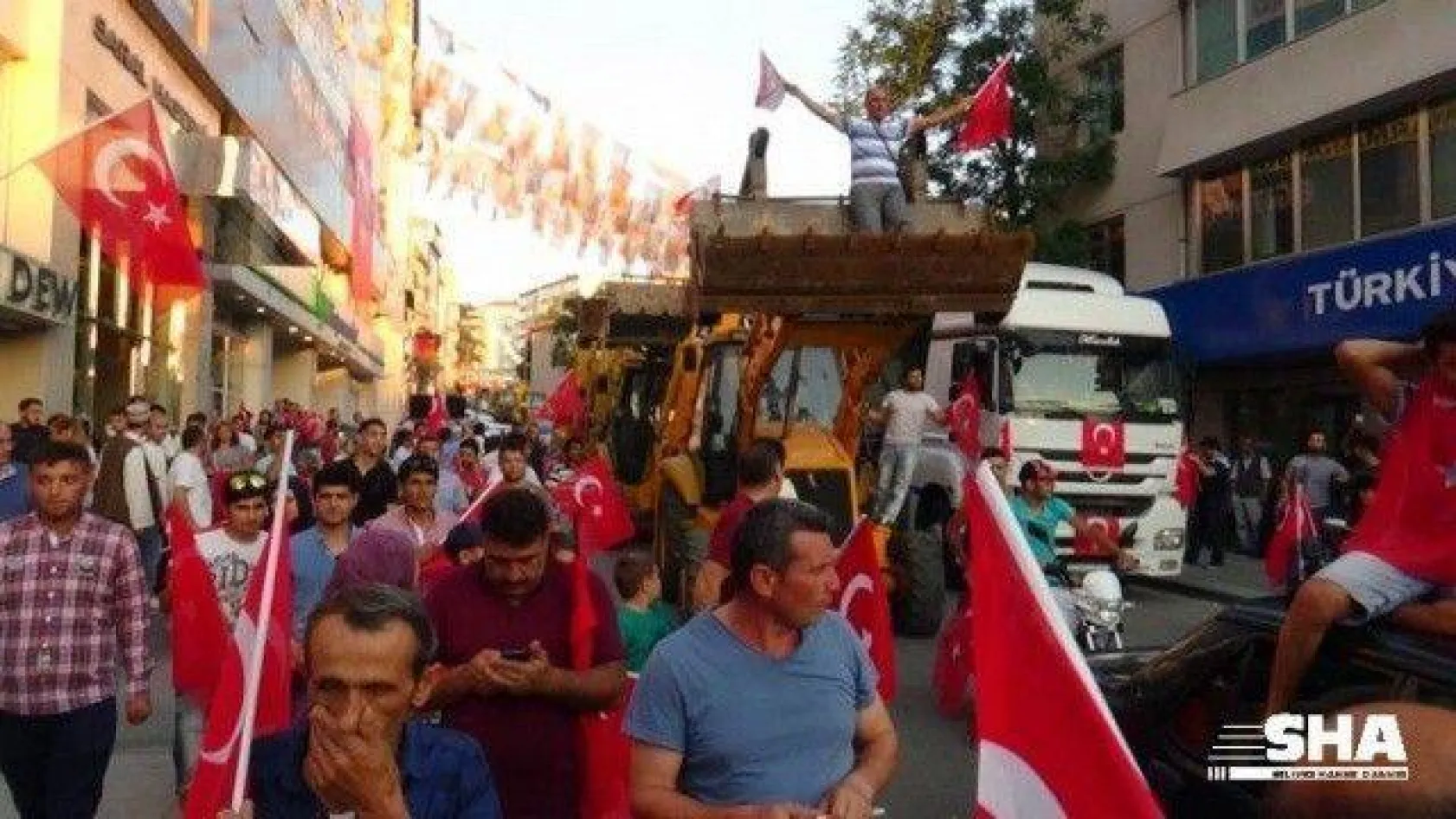 Silivri Halkı Darbeye Karşı Tek Yürek