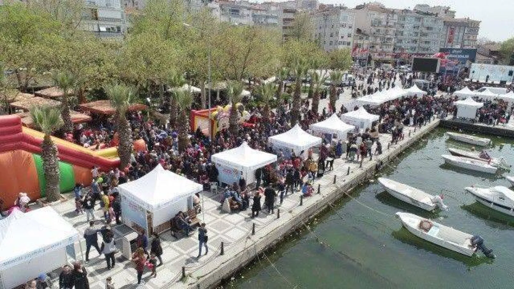 23 Nisan coşku içinde kutlandı