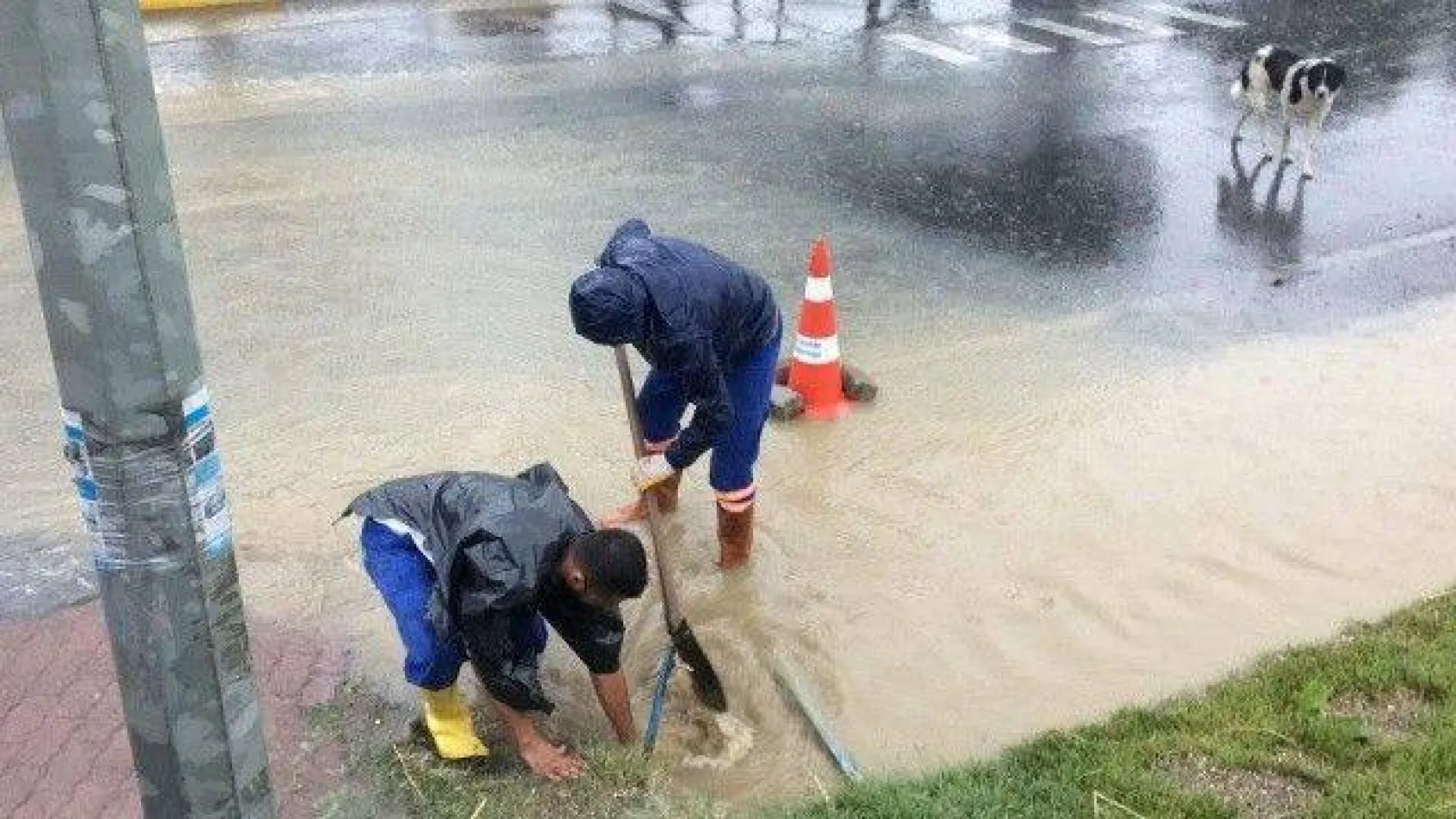 Silivri Belediyesi Yoğun Yağışta Seferber Oldu