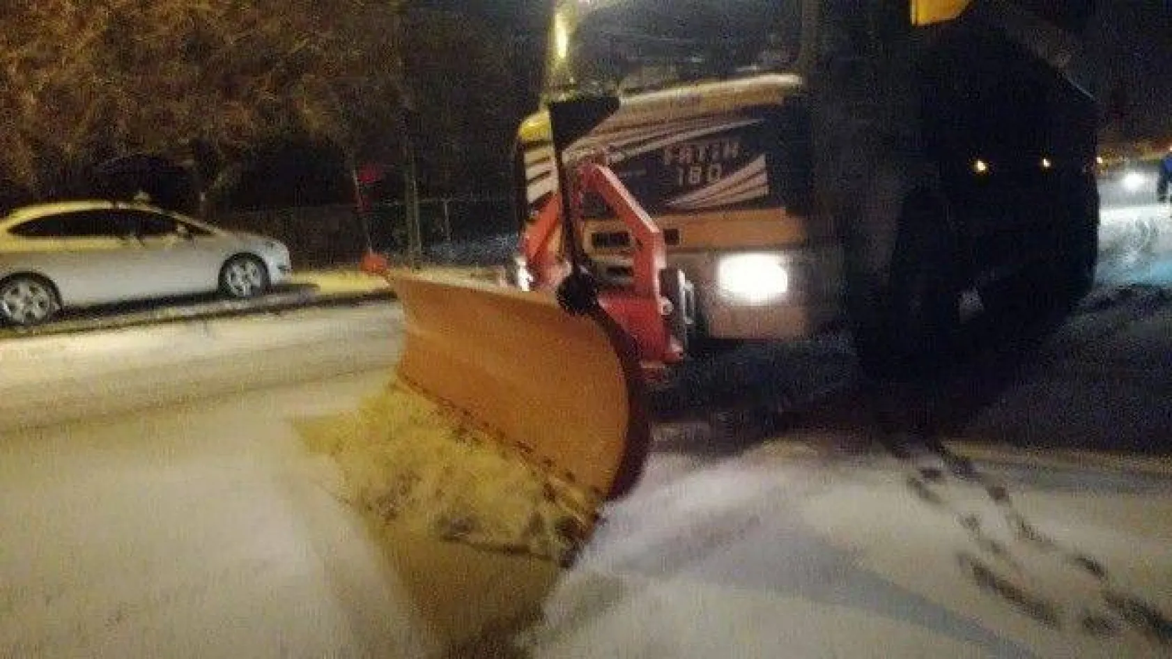 Silivri Belediyesinden Yoğun Kar Mesaisi