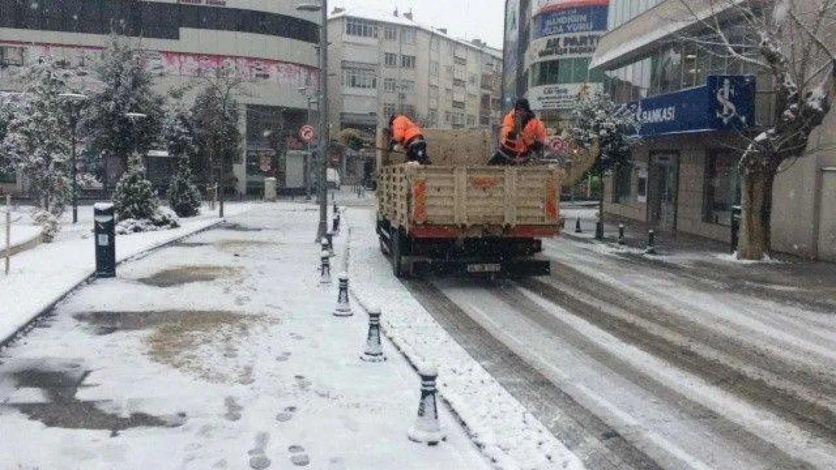 Silivri Belediyesinden Yoğun Kar Mesaisi