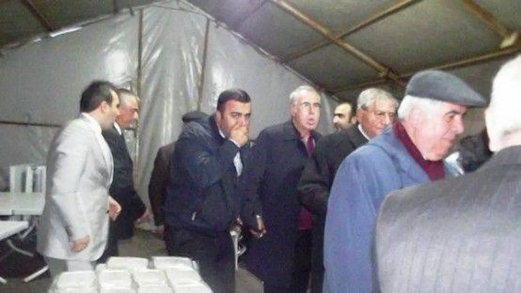 Aşureler kaynadı,kurbanlar kesildi