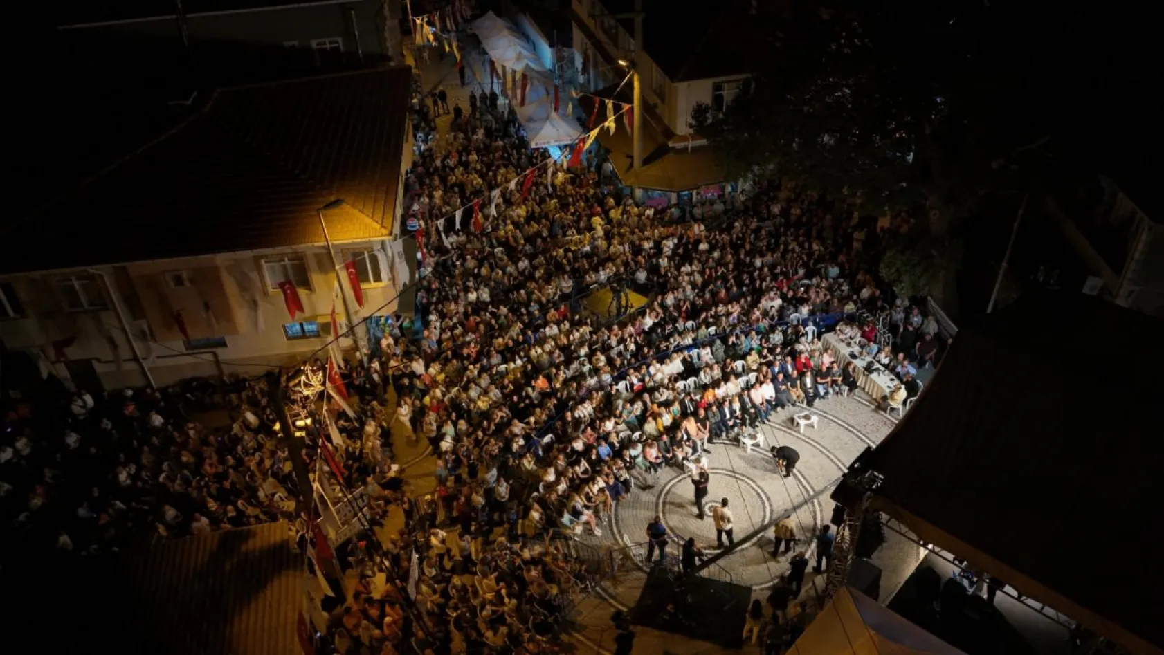 Gazitepe'de İlk Ayçiçek Hasat Şenliğini Gerçekleştirildi