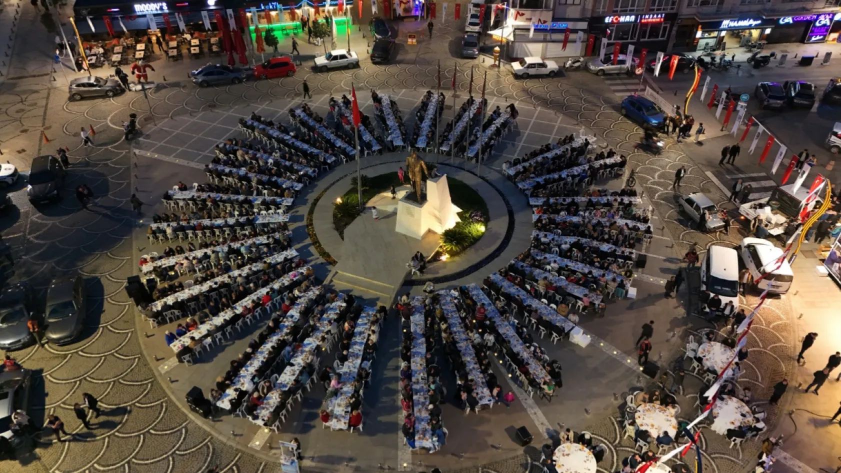 Silivri Sahilinde Büyük İftar Programı Gerçekleşti