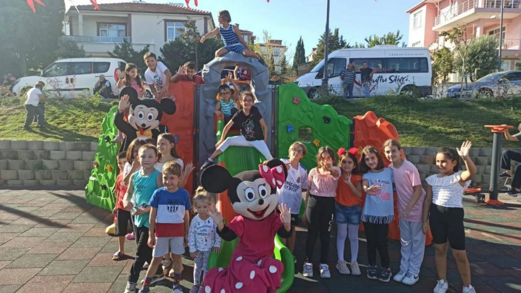 Gümüşyaka Millet Parkı coşkuyla hizmete açıldı