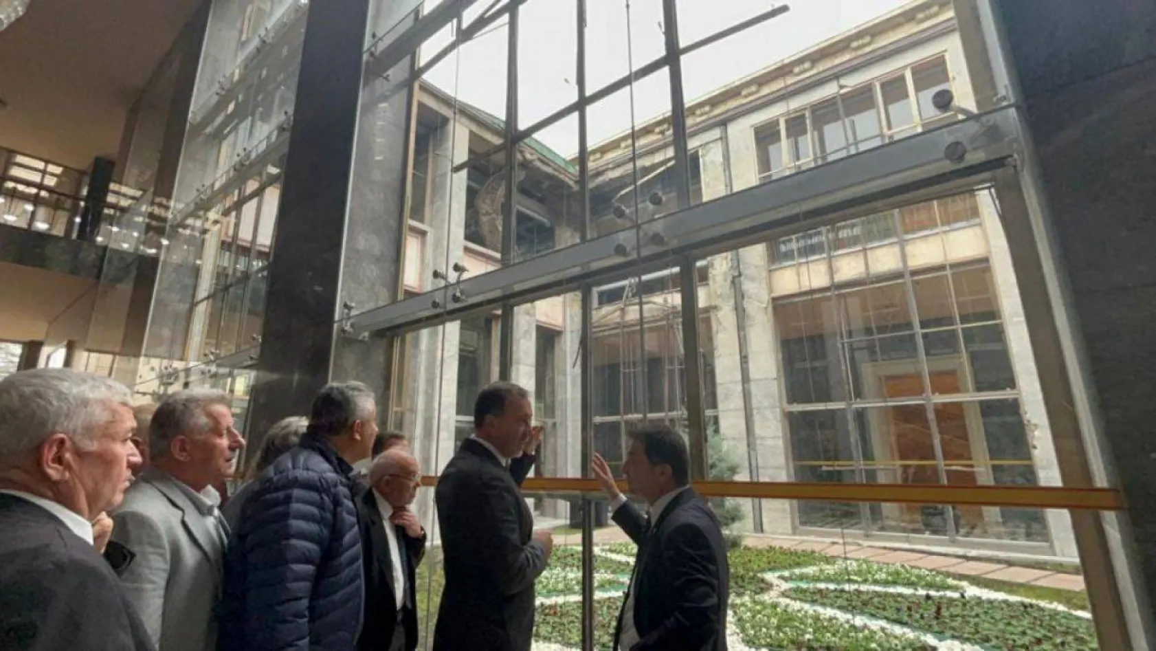 Başkan Yılmaz muhtarlar ile Ankara mesaisi yaptı