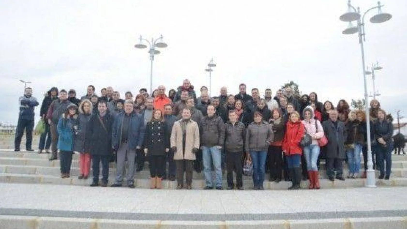 Işıklar Ekibiyle Birlikte İlçeyi Mahalle Mahalle D