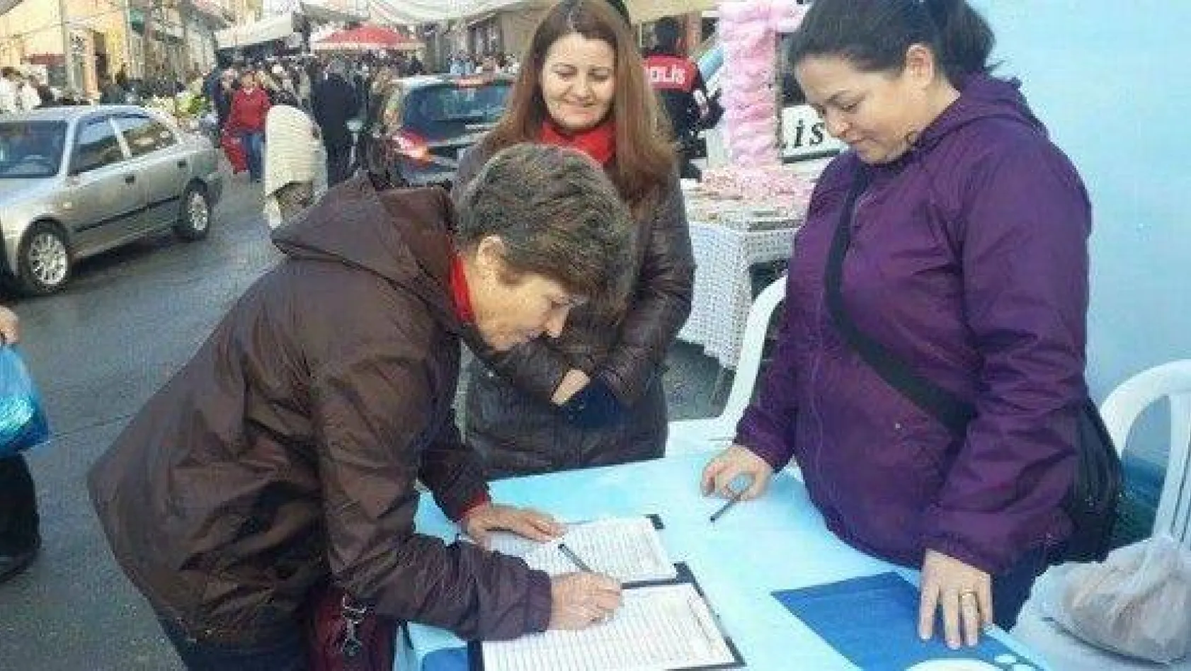 CHP'li kadınlar, Medeni Kanuna sahip çıkıyor