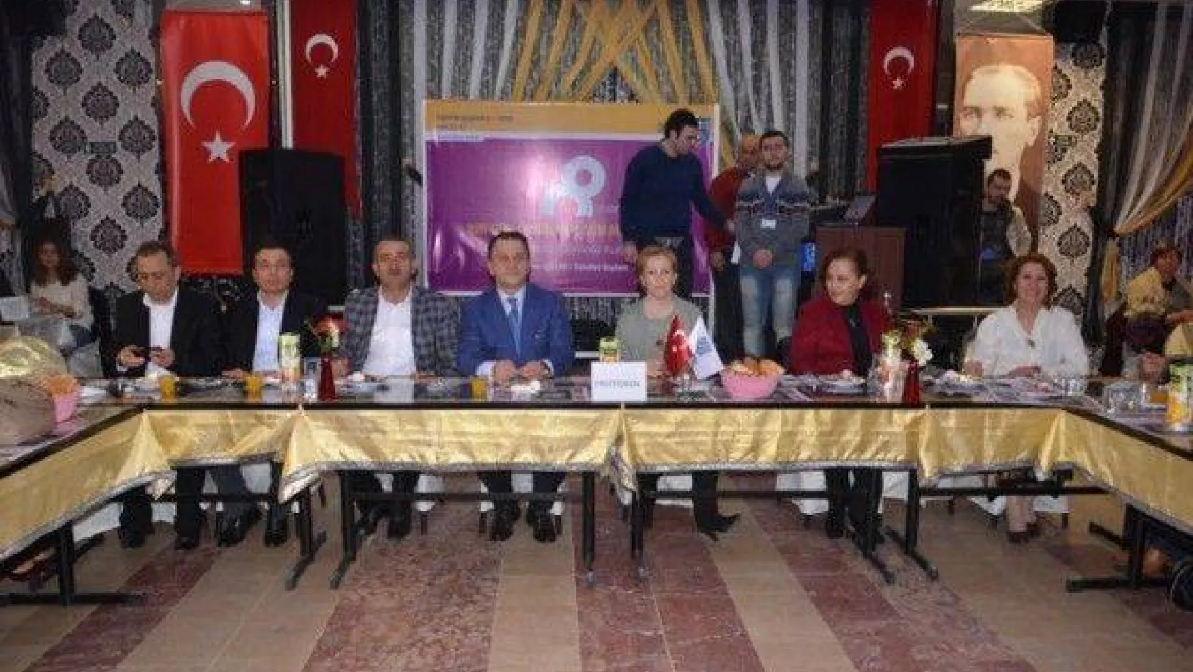 Kadınlar Kahvaltıda Buluştu