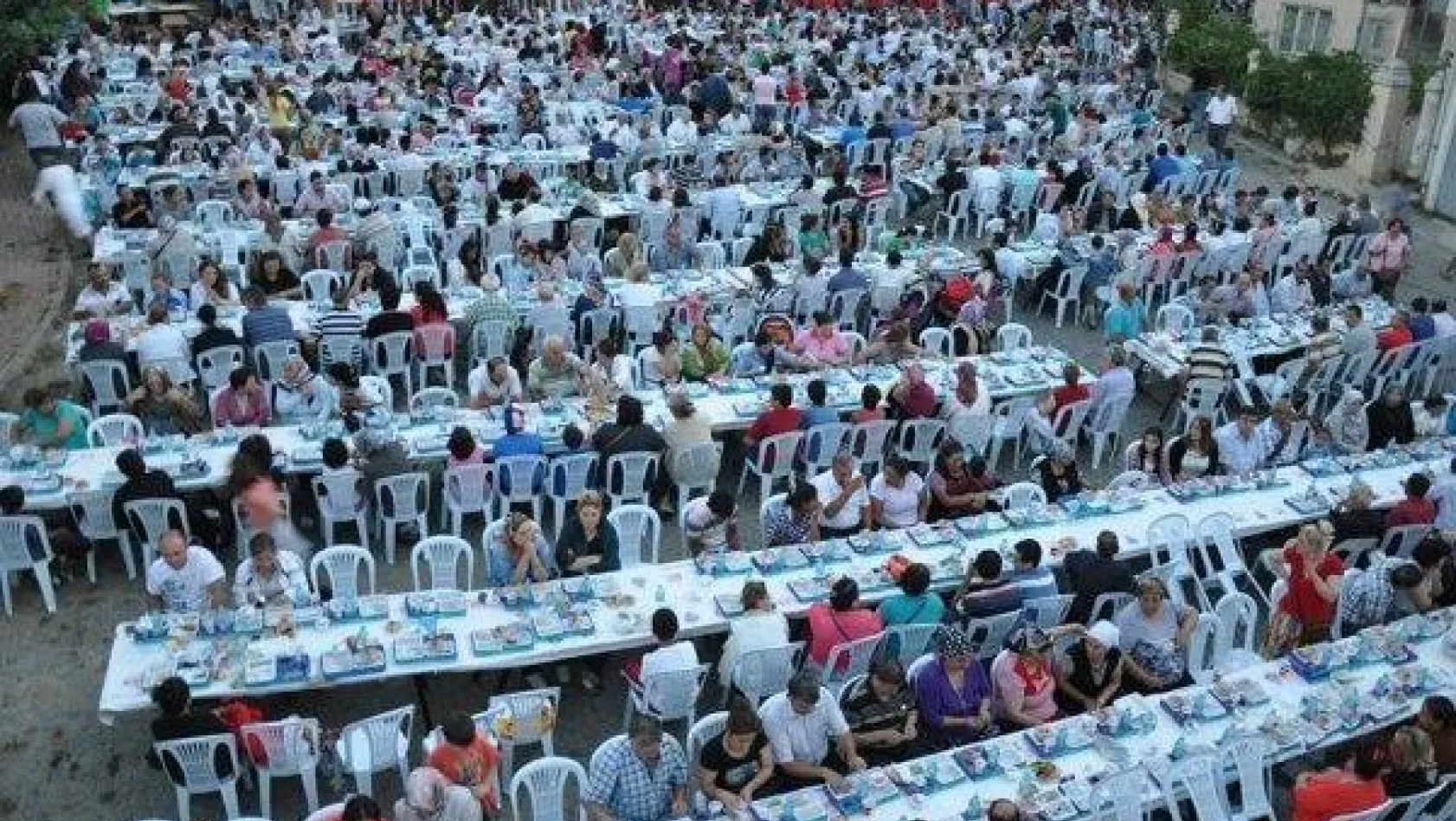 Fatih Mahallesinde 2 Bin 500 El Semaya Açıldı