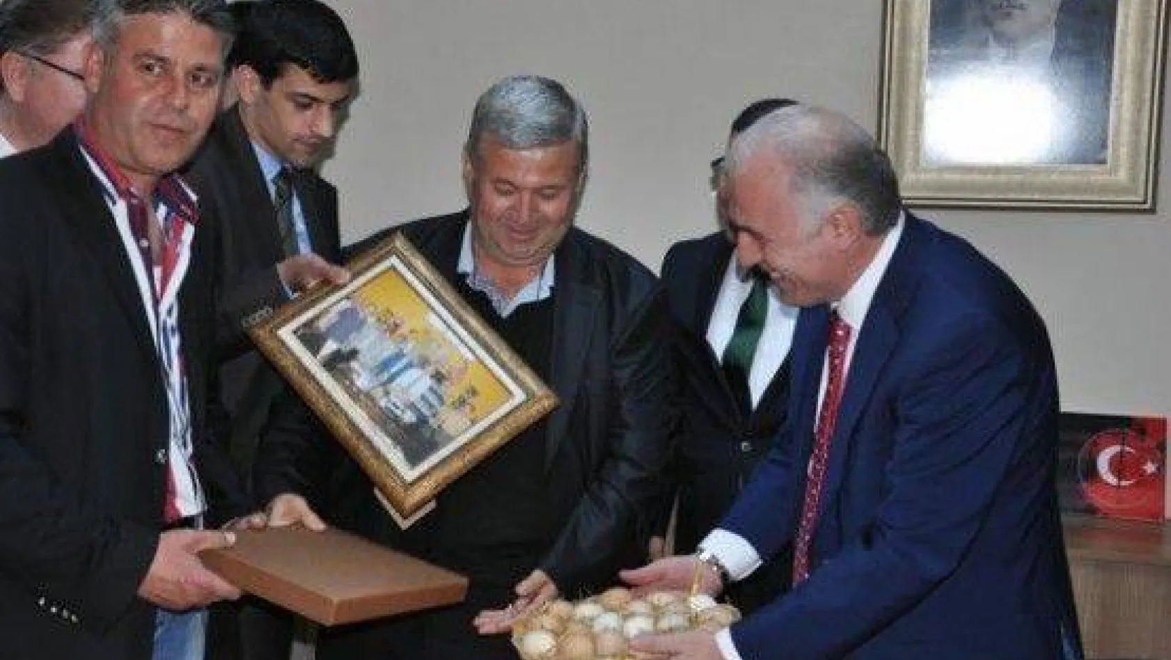 Ak Parti Nisan Ayı Danışma Meclisinde Büyük Çoşku