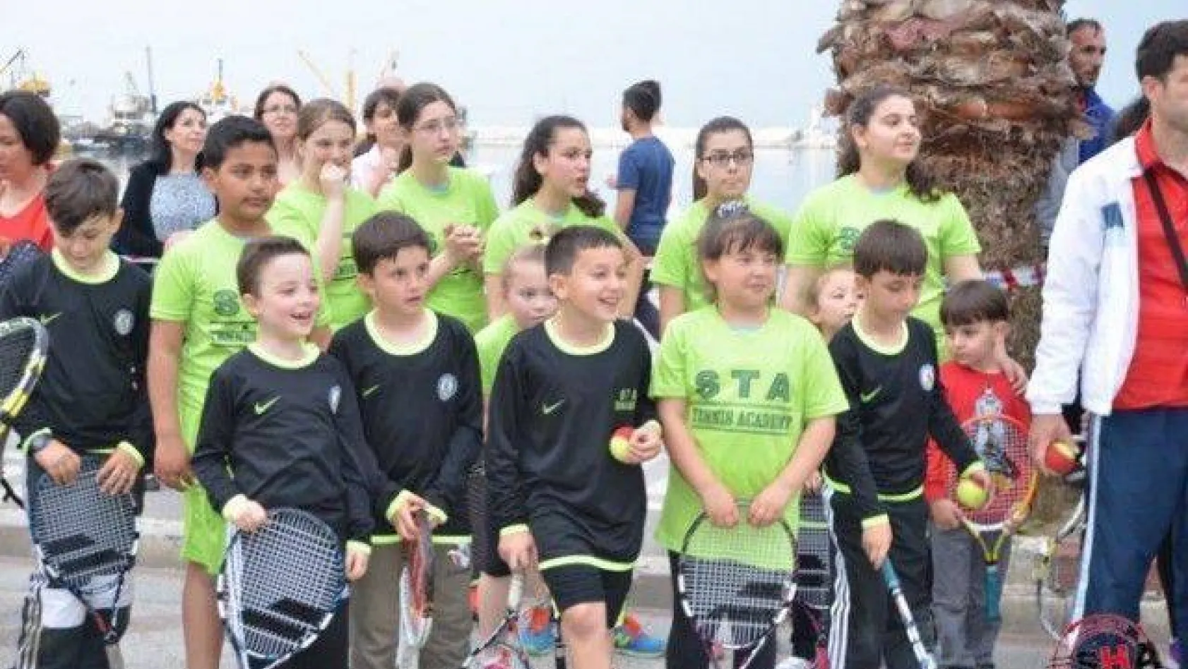 Balkan Tenis Buluşması Gösteri Maçıyla Başladı
