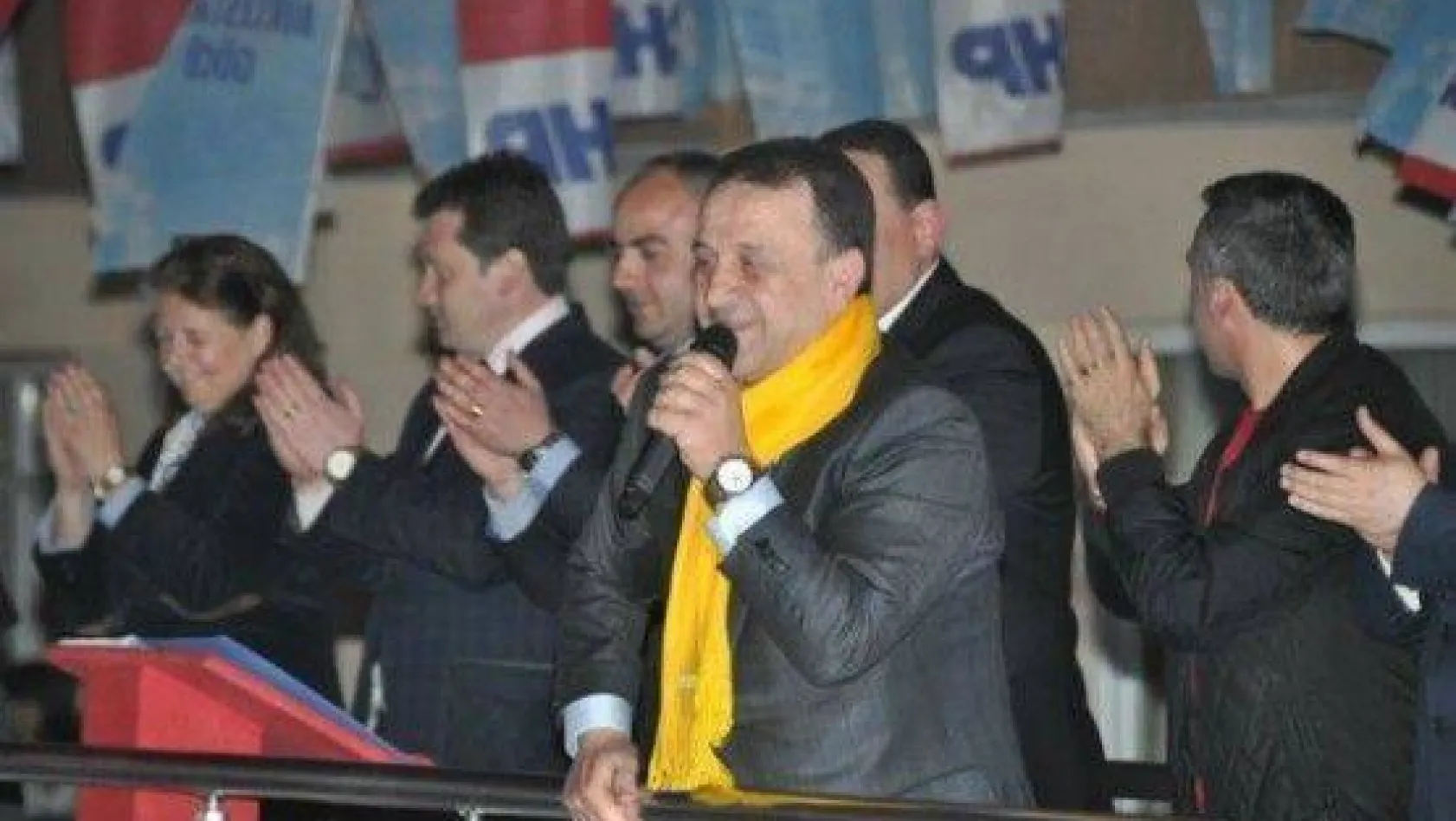 Işıklar sevgisi Alibey'de sokaklara taştı…