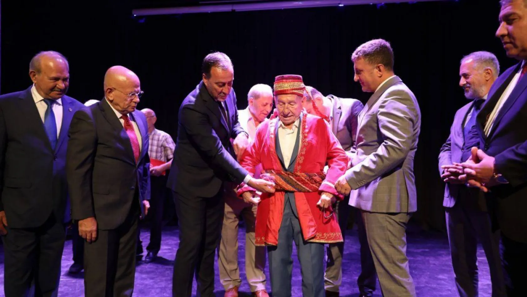 Ahilik haftası düzenlenen programla kutladı