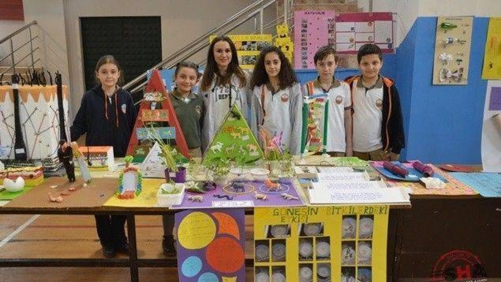 Silivri Ortaokulu'ndan Bilim ve Teknoloji Haftası Sergisi