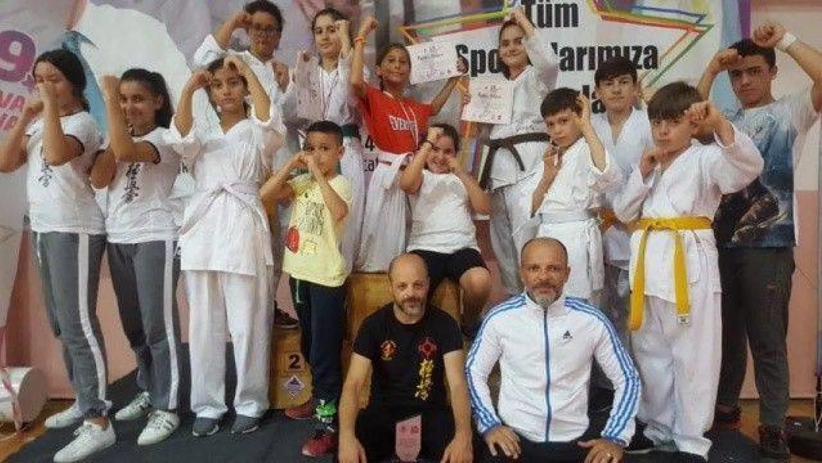 Uzakdoğu sporları madalyaya doymuyor