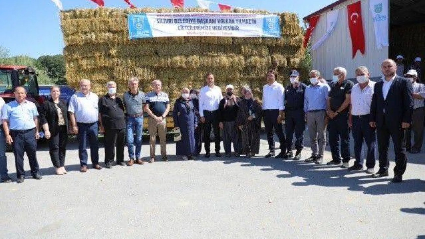 Silivri'de Coşkulu Saman Dağıtım Töreni