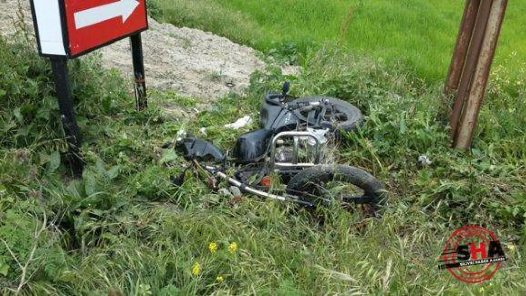 Alipaşa'da motosiklet kazası: 2 yaralı