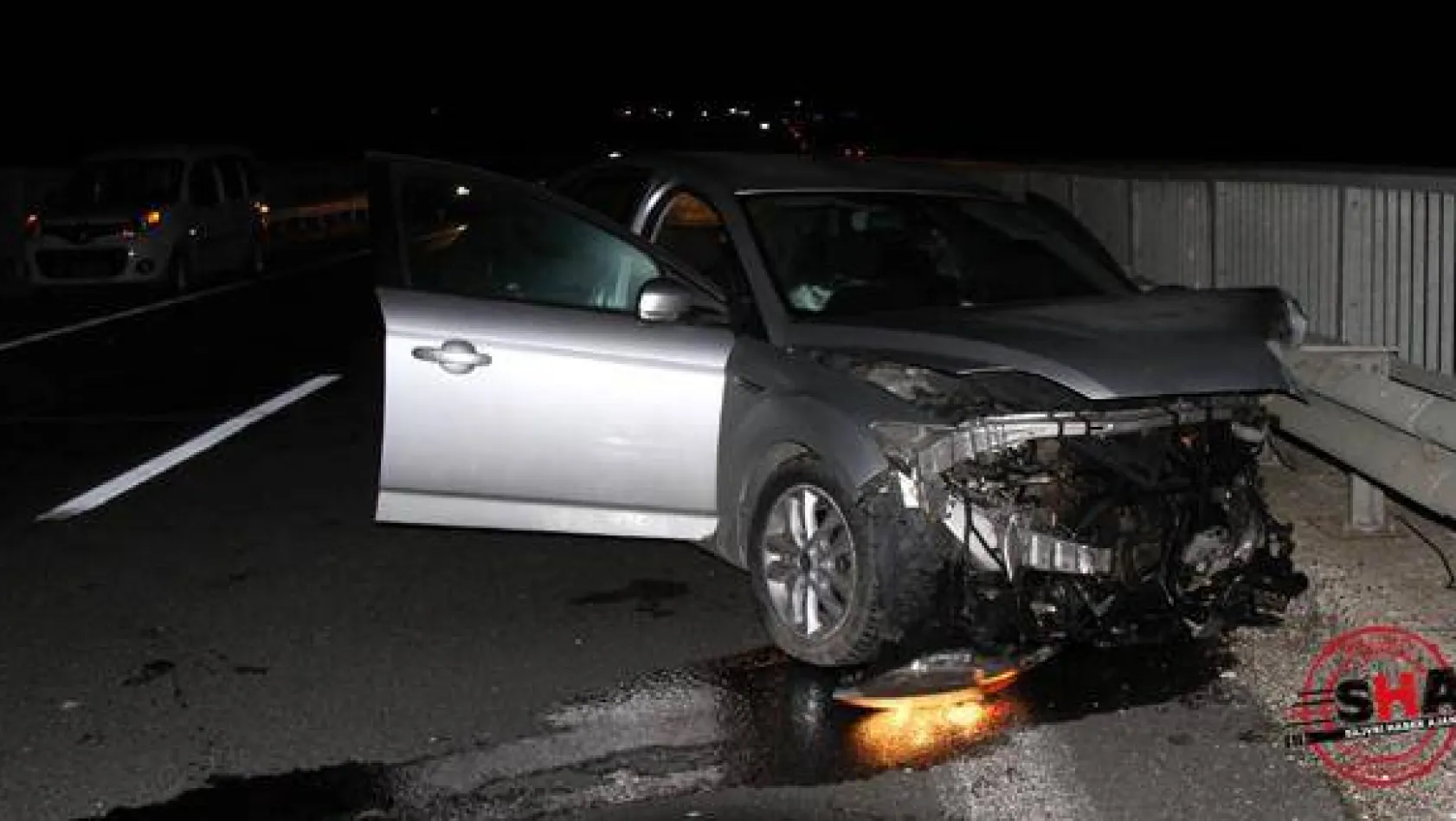 Büyükçavuşlu'da 3 araçlı kaza: 2 yaralı